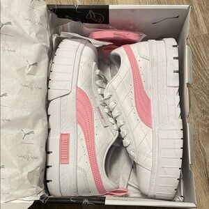 Puma Women's White and Pink Sneakers